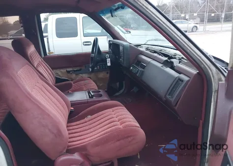 1992 Chevrolet Gmt-400 C1500 из США, поврежденный, VIN 2GCEC19K3N1193327